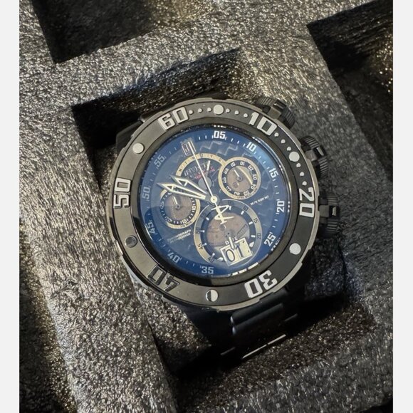 Invicta JASON TAYLOR Model 22272 - Men's Watch Quartz (LIMITED EDITION 292-999) - Picture 2 of 8